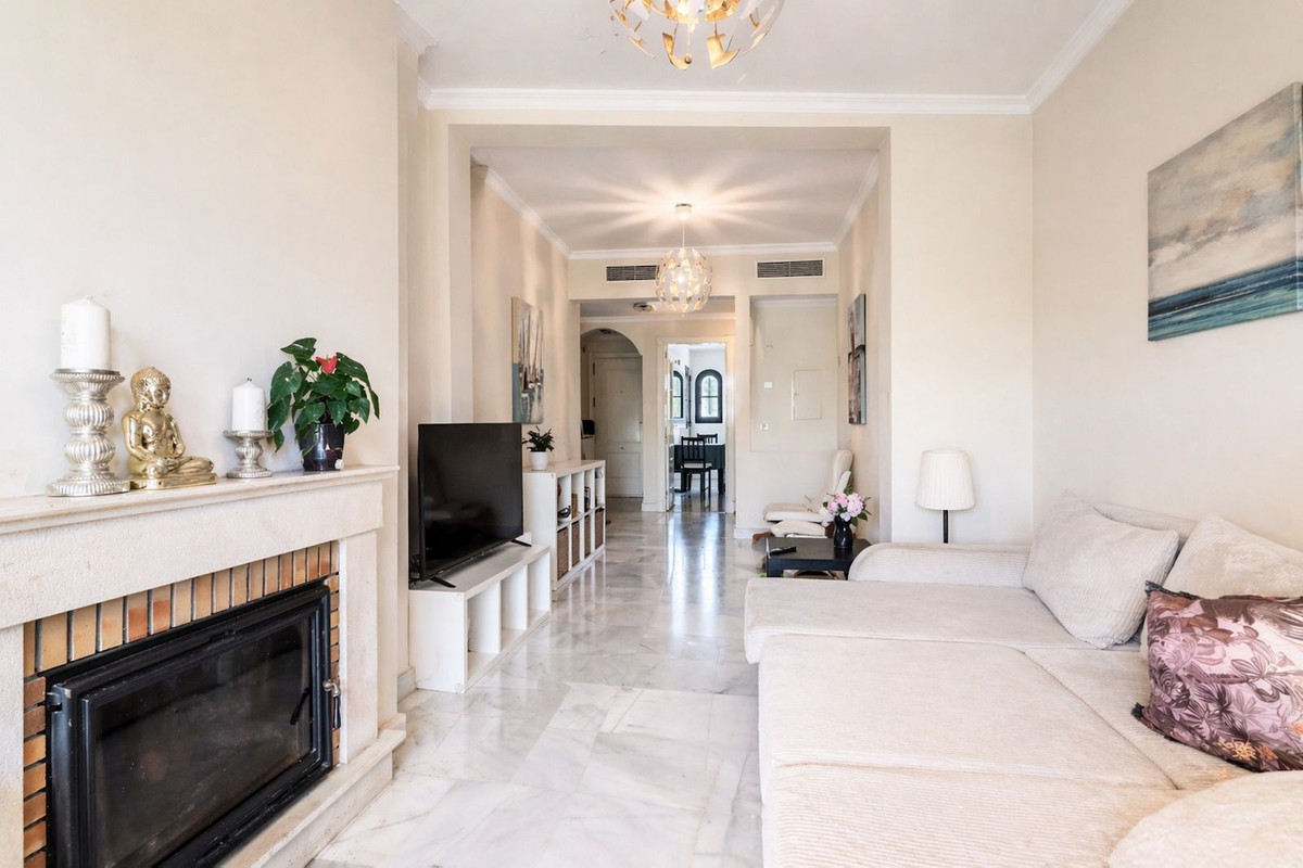 Apartamentos de 2 dormitorios en venta en Hacienda del Sol – R5367256