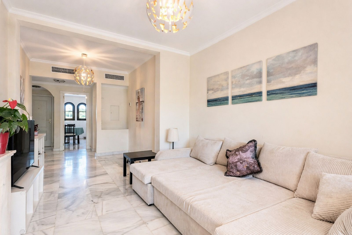 Apartamentos de 2 dormitorios en venta en Hacienda del Sol – R5367256