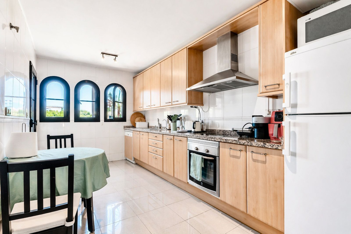 Apartamentos de 2 dormitorios en venta en Hacienda del Sol – R5367256