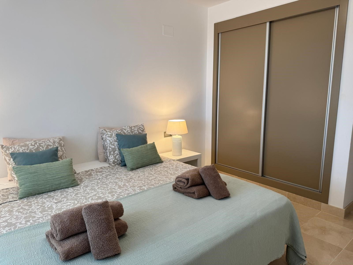 3 bedroom Apartments for sale in La Mairena – R5368153