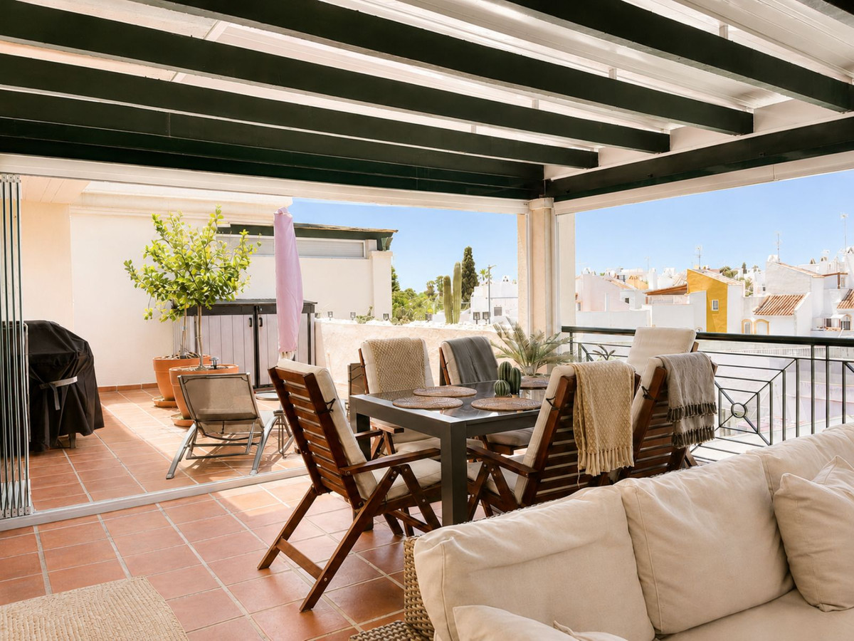Aticos de 2 dormitorios en venta en Nueva Andalucía – R5389927 Aticos de 2 dormitorios en venta en Nueva Andalucía – R5389927